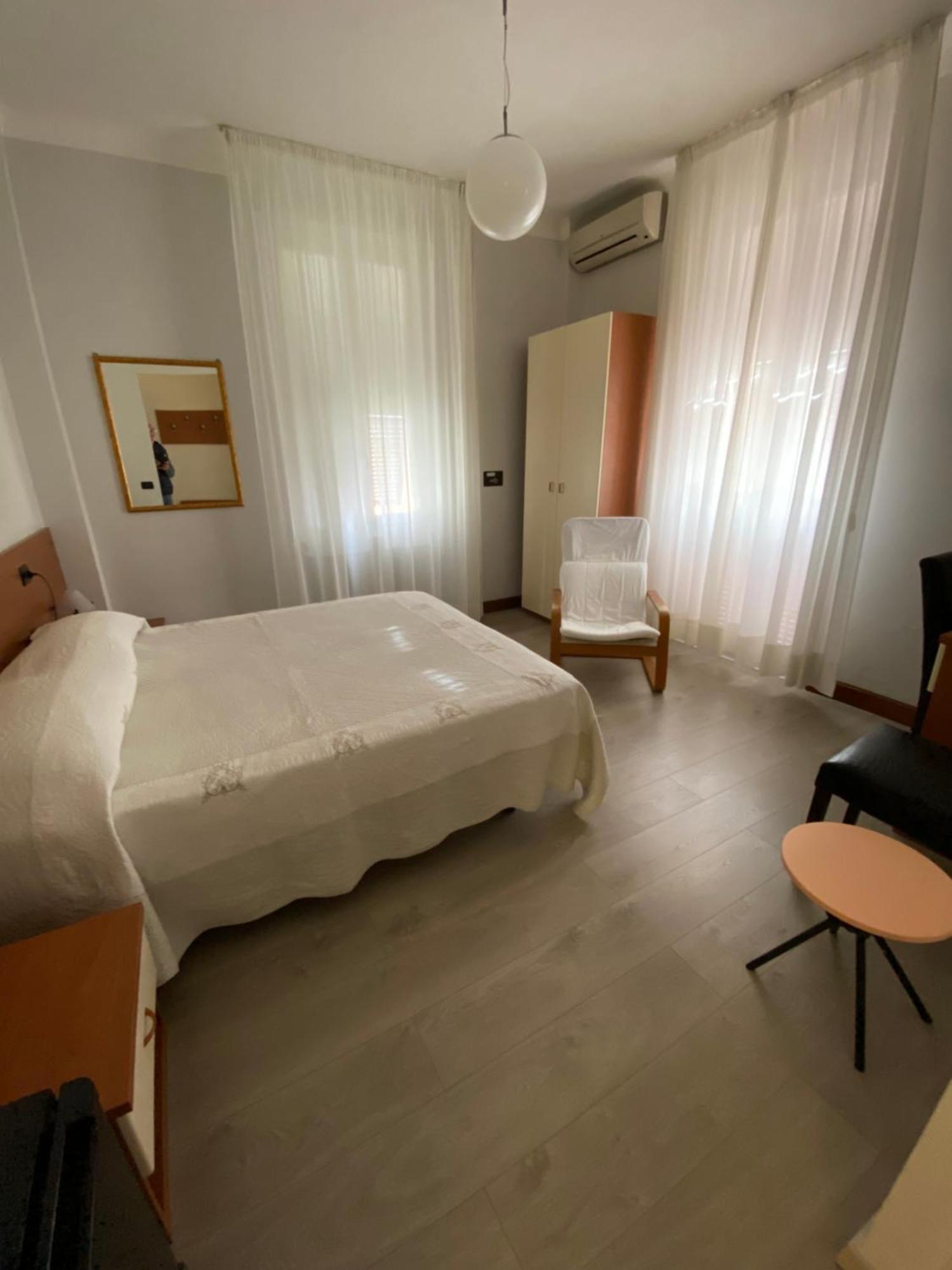 Hotel Fiorenza & Banksia Meuble Alassio Exterior photo