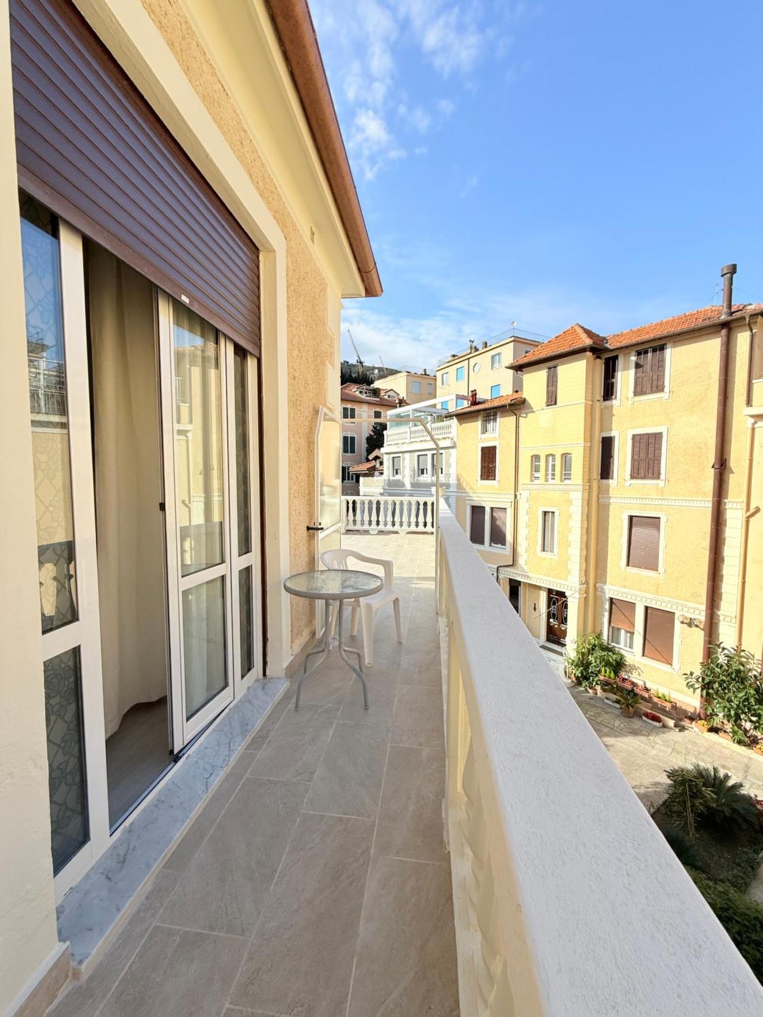Hotel Fiorenza & Banksia Meuble Alassio Exterior photo
