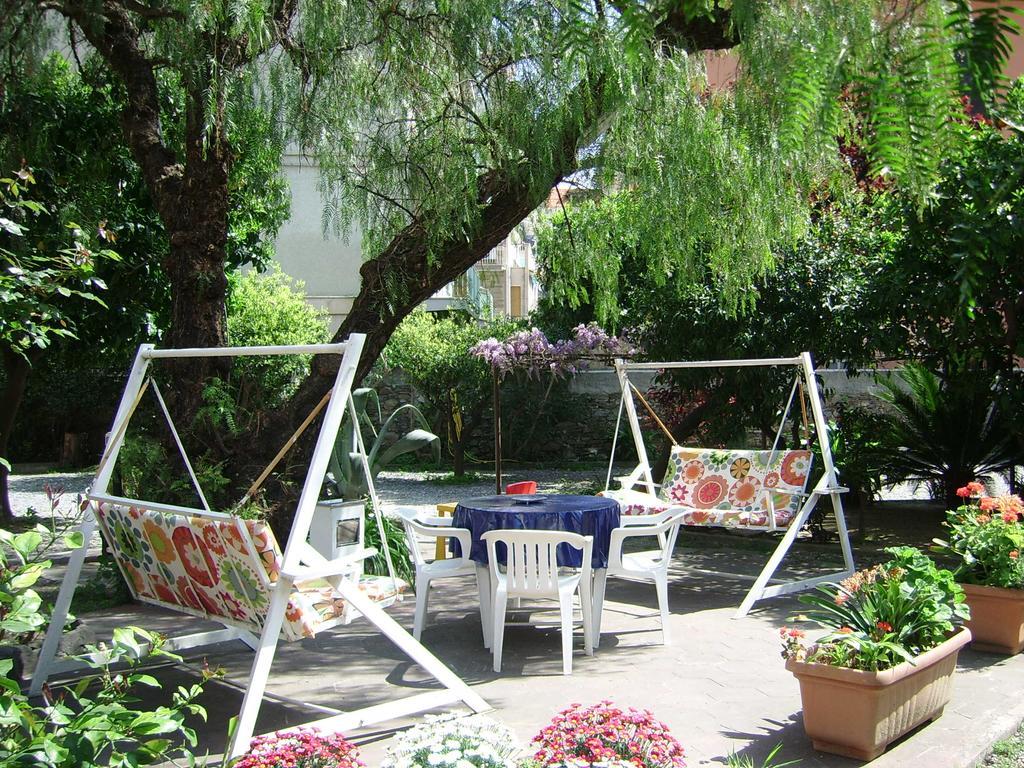 Hotel Fiorenza & Banksia Meuble Alassio Exterior photo